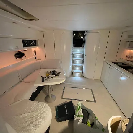 Botel Yacht 17m Croisette Port Canto,3 Ch,clim,tv Cannes